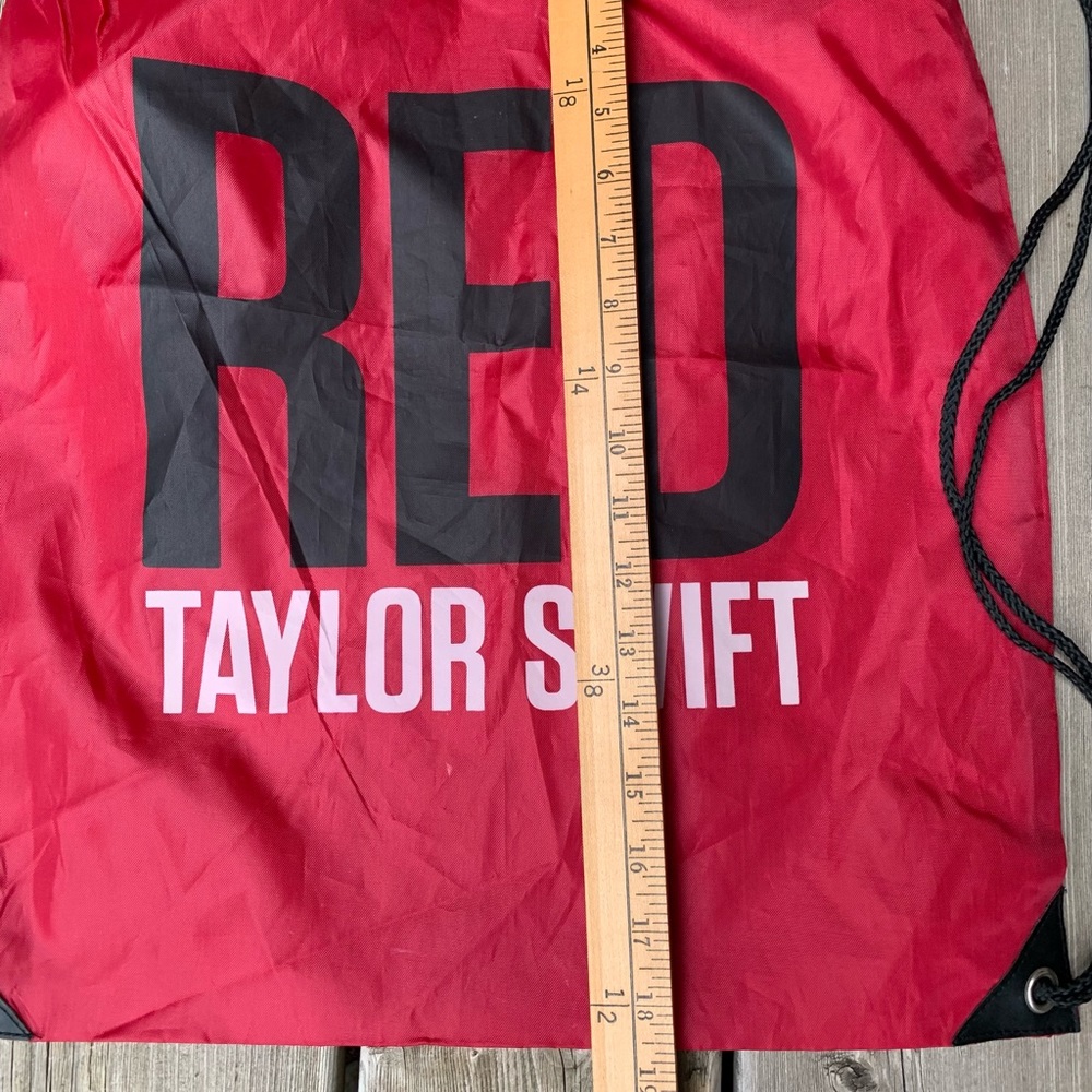 Taylor Swift Red Drawstring Nylon Bag - Picture 6 of 7